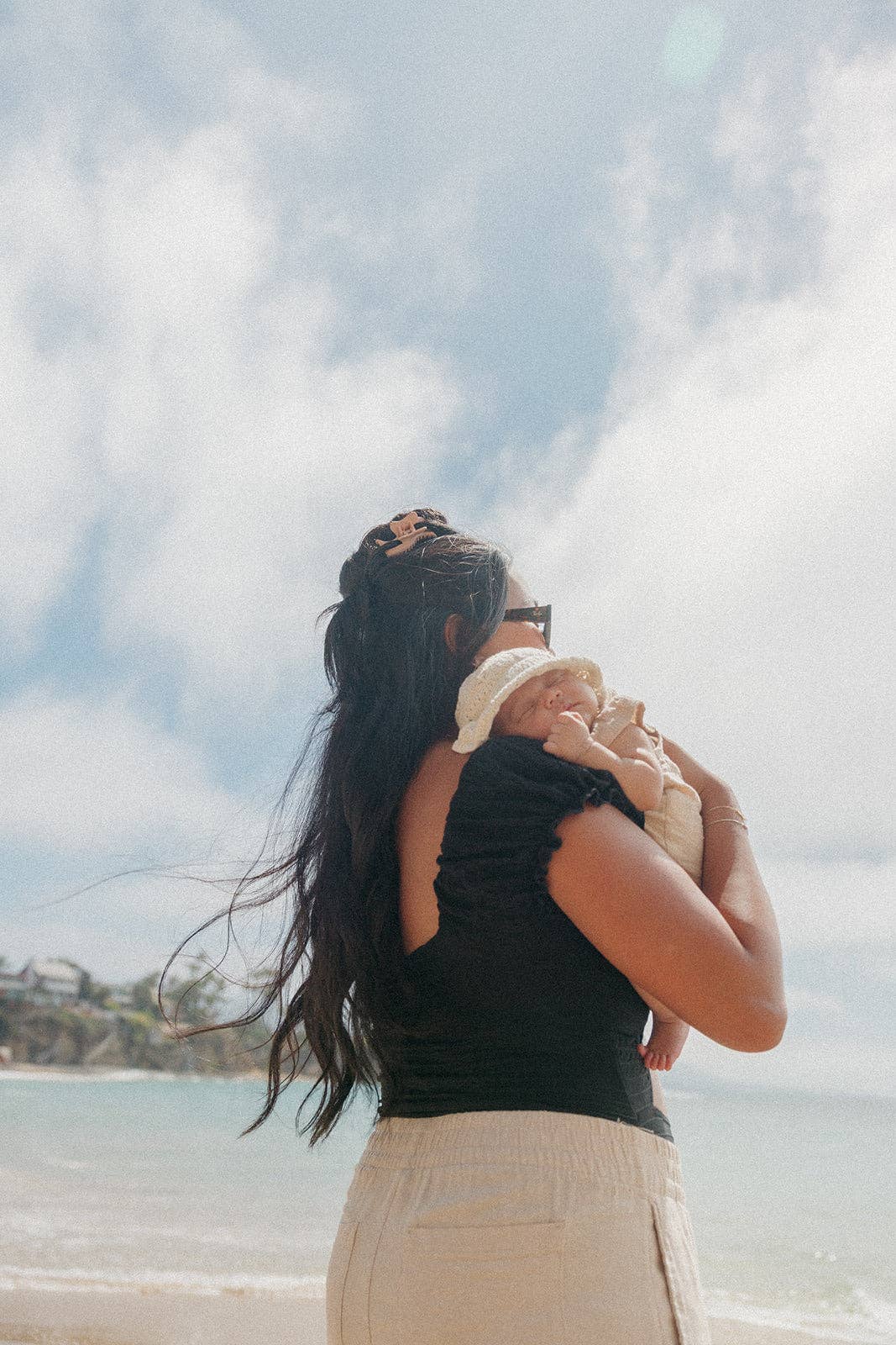 Kaxi Mini Wavy Hold Everything Claw Clip