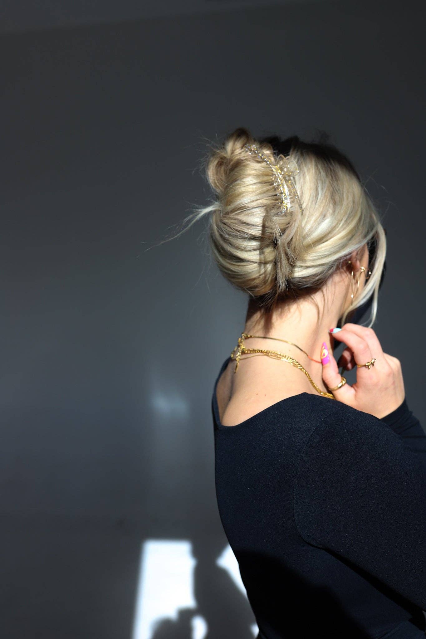 Matte Midi Hold Everything Claw Clip