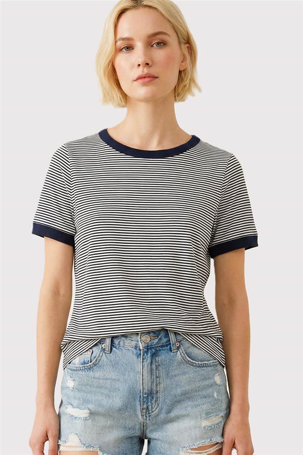 Color Trimmed Pinstriped Top