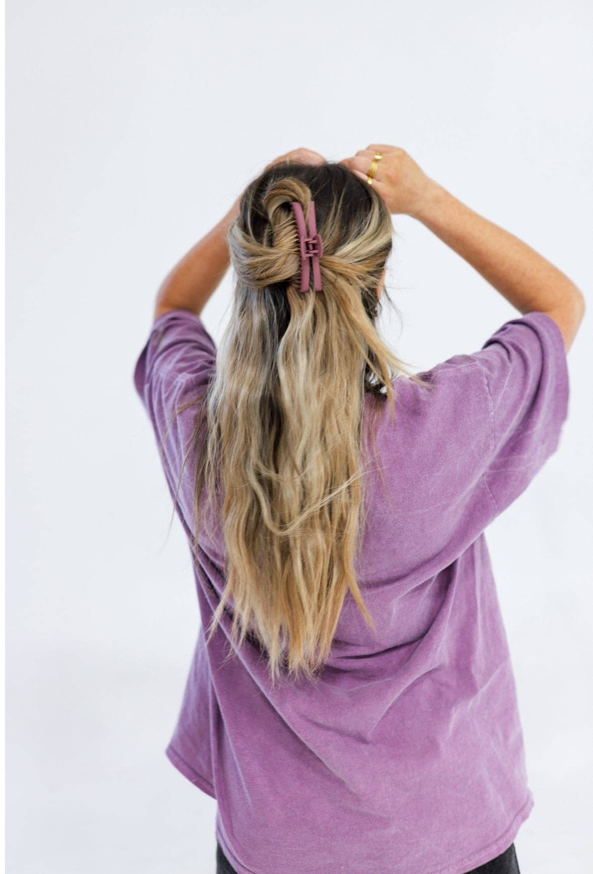 Matte Midi Hold Everything Claw Clip