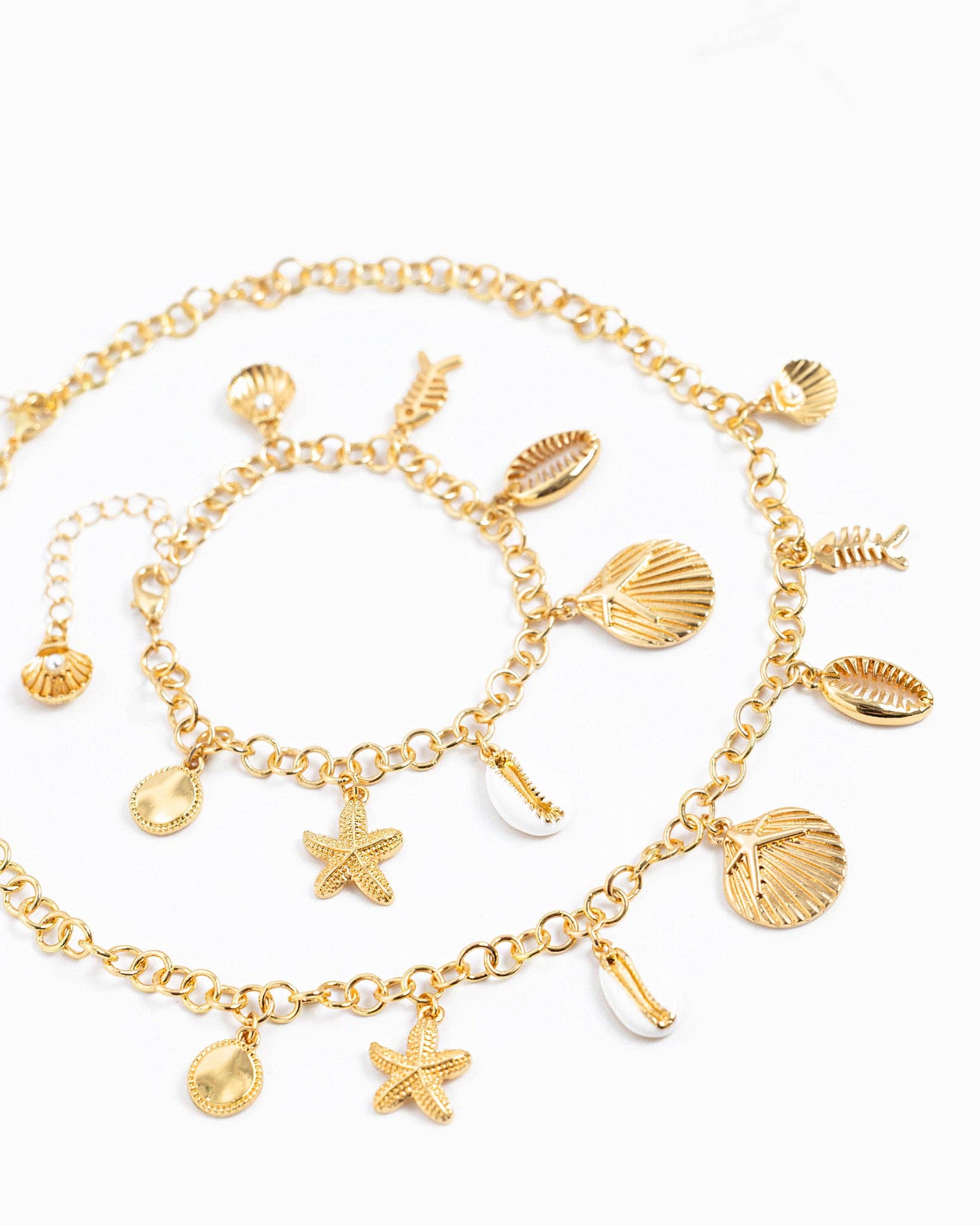 Sea Life Motif Circle Chain Charm Necklace