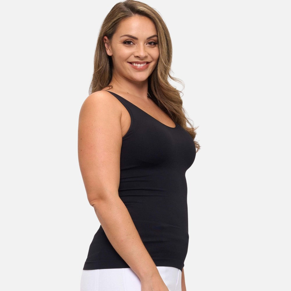 Plus Size Reversible Seamless Tank With Built-In Bra