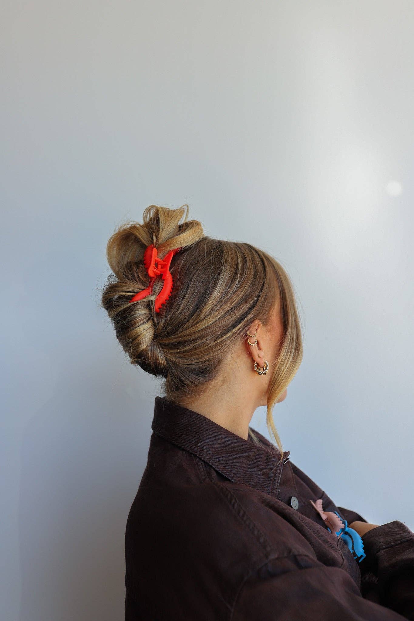 Kaxi Wavy Midi Hold Everything Claw