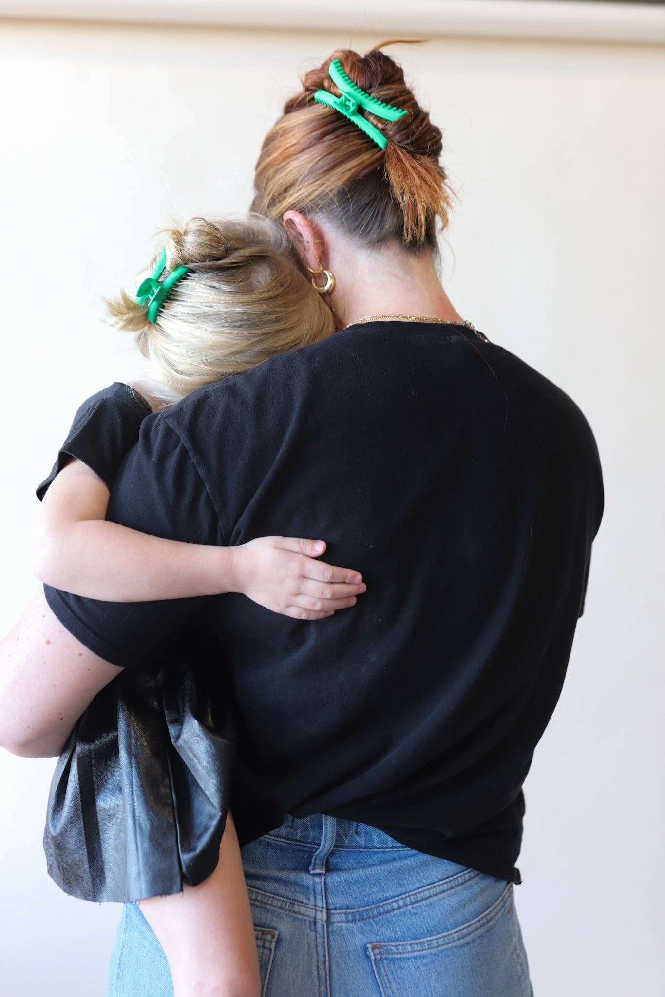 Matte Mini Hold Everything Claw Clip