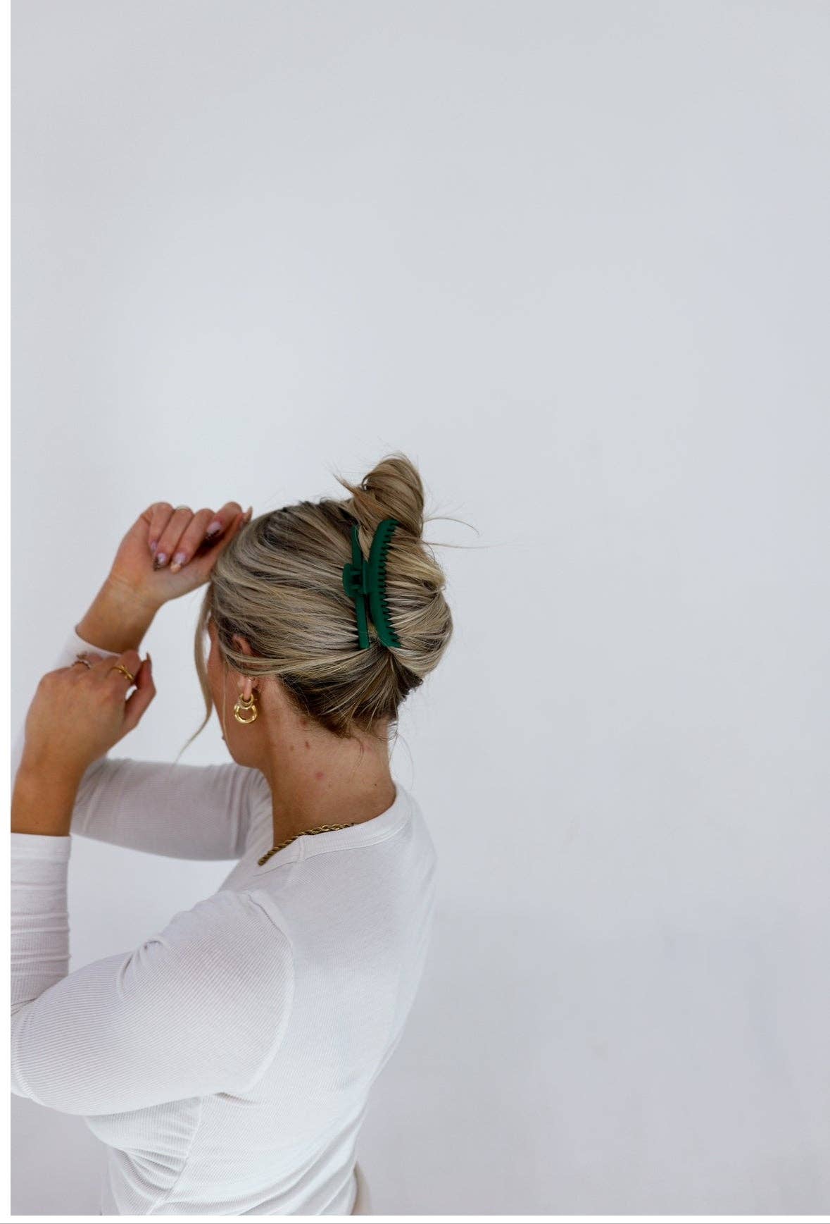 Matte Midi Hold Everything Claw Clip