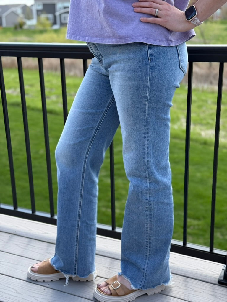 Risen High Rise Wide Leg Jeans – Raw Hem Medium Wash Denim