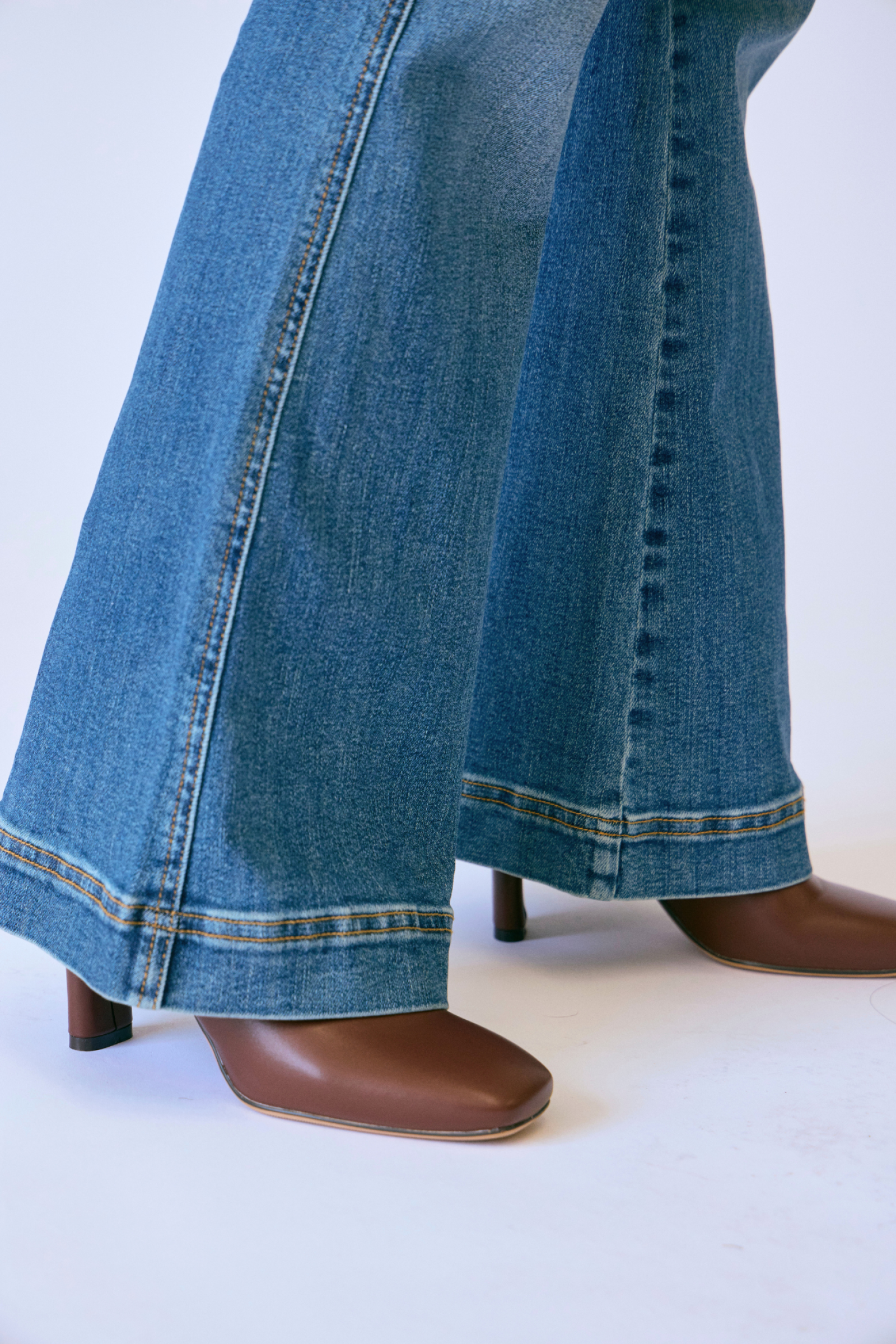 Judy Blue Petite Flare Jeans