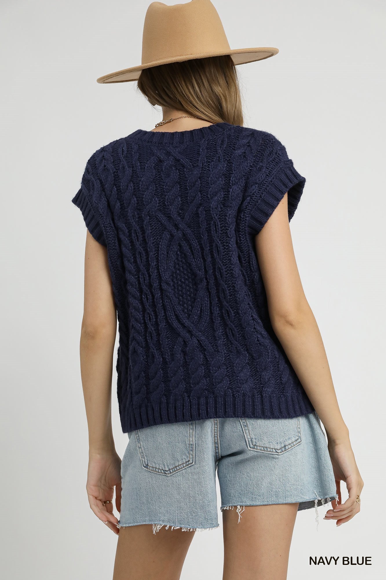 Chunky Cable Knit Sweater Vest