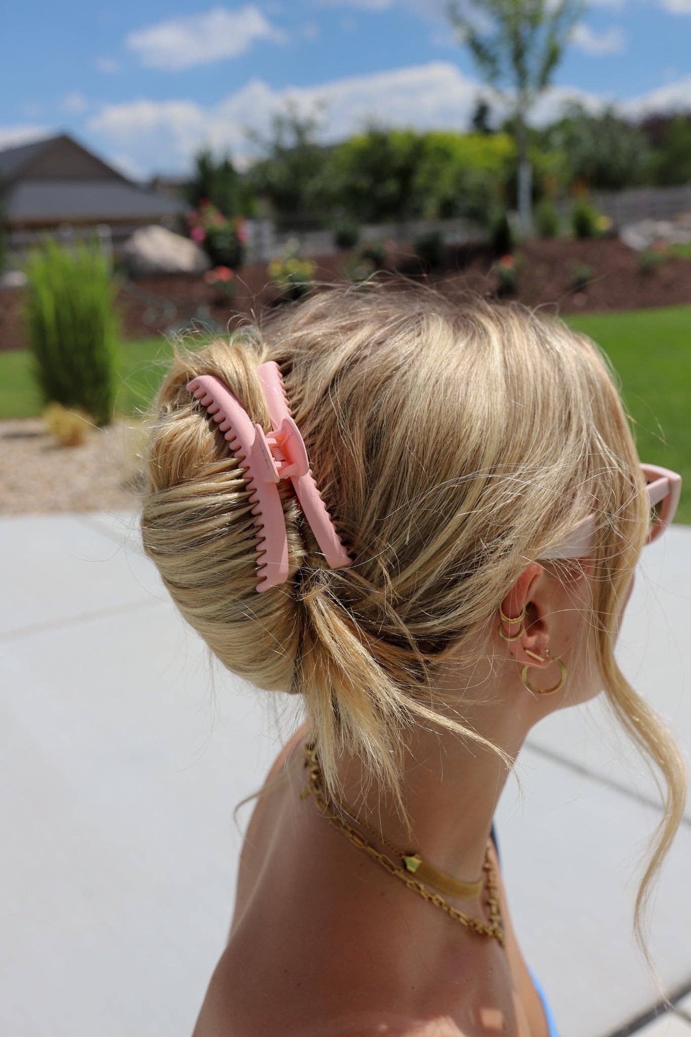 Matte Midi Hold Everything Claw Clip