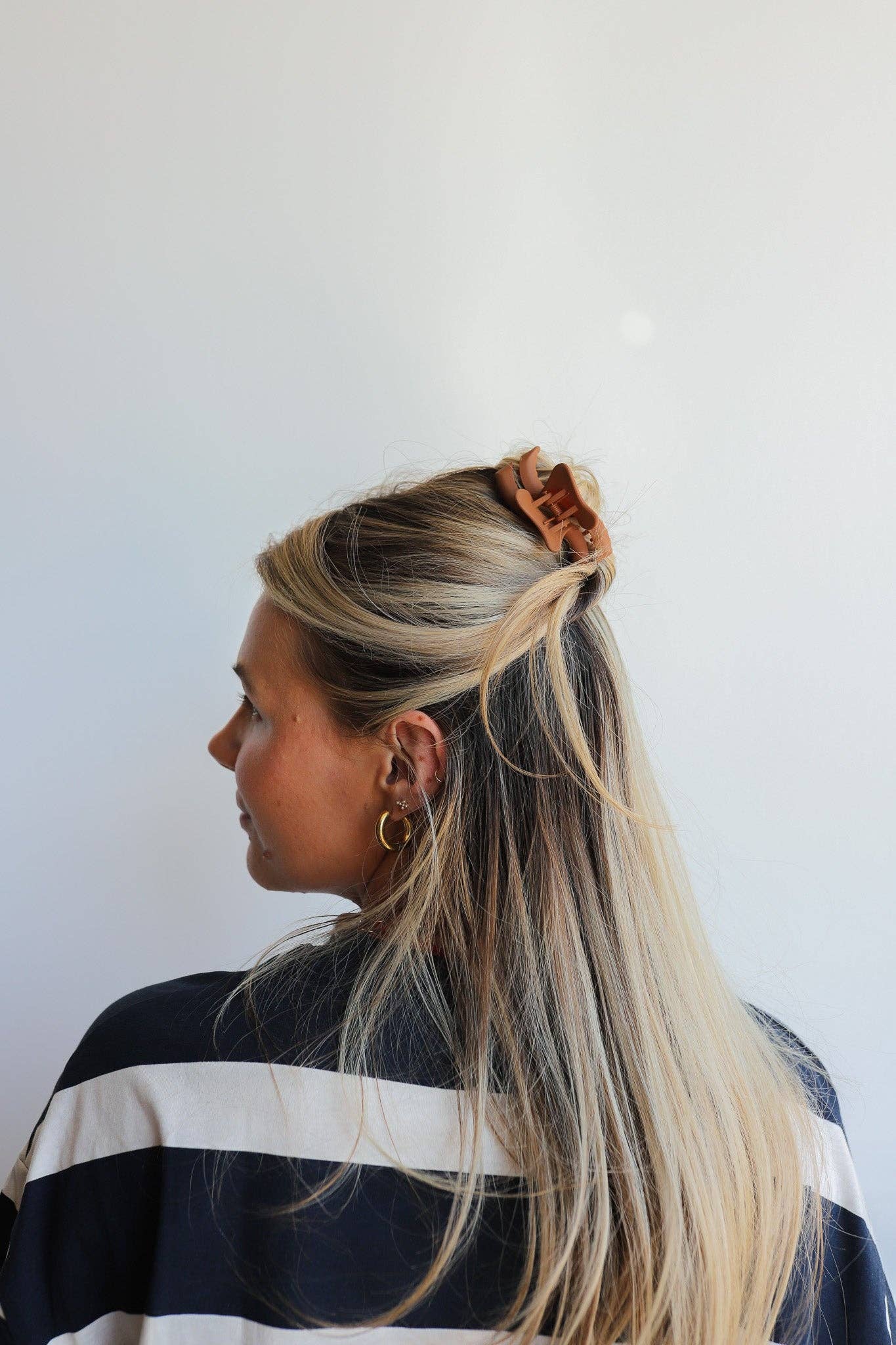 Kaxi Mini Wavy Hold Everything Claw Clip