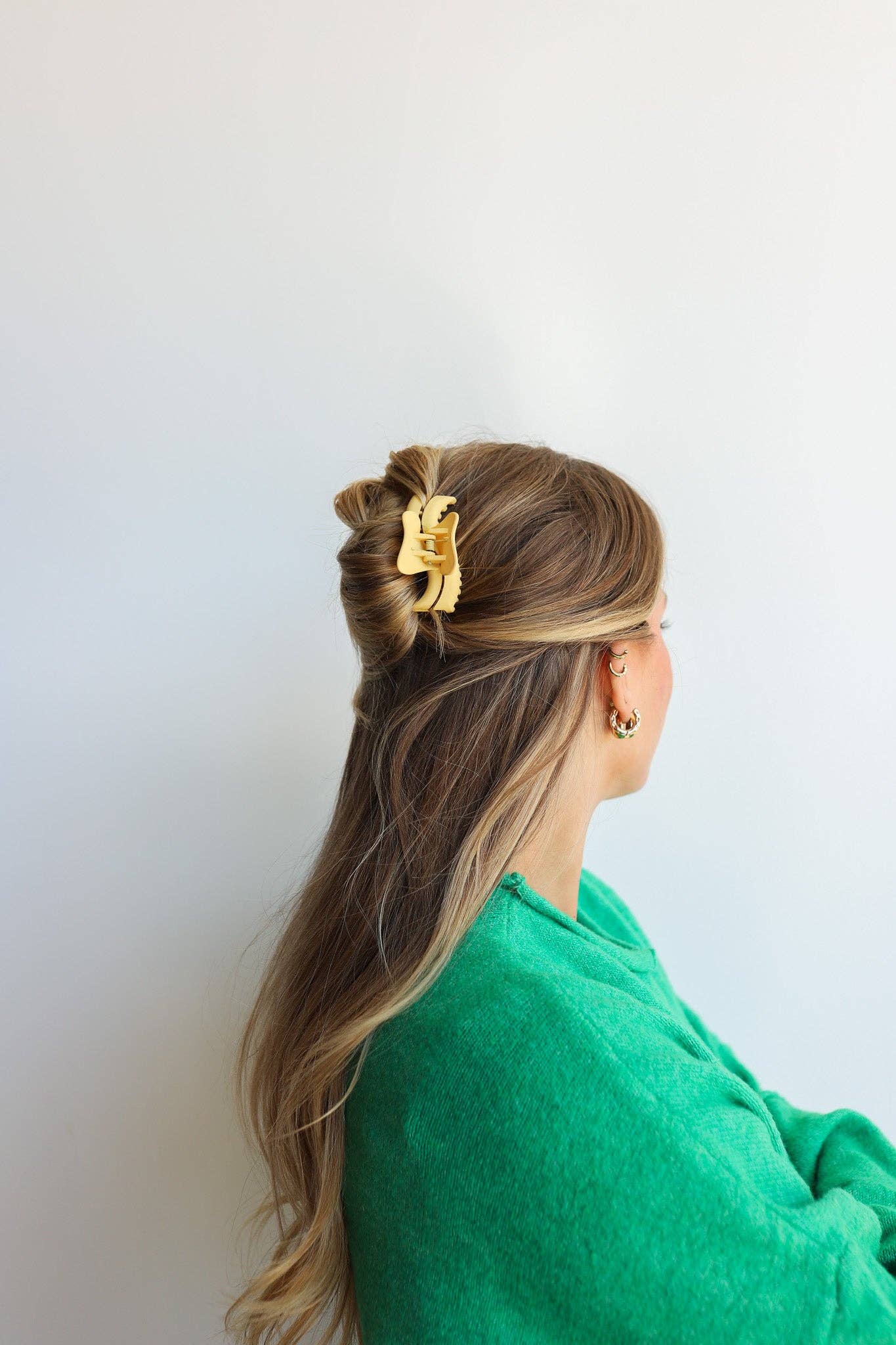 Kaxi Mini Wavy Hold Everything Claw Clip