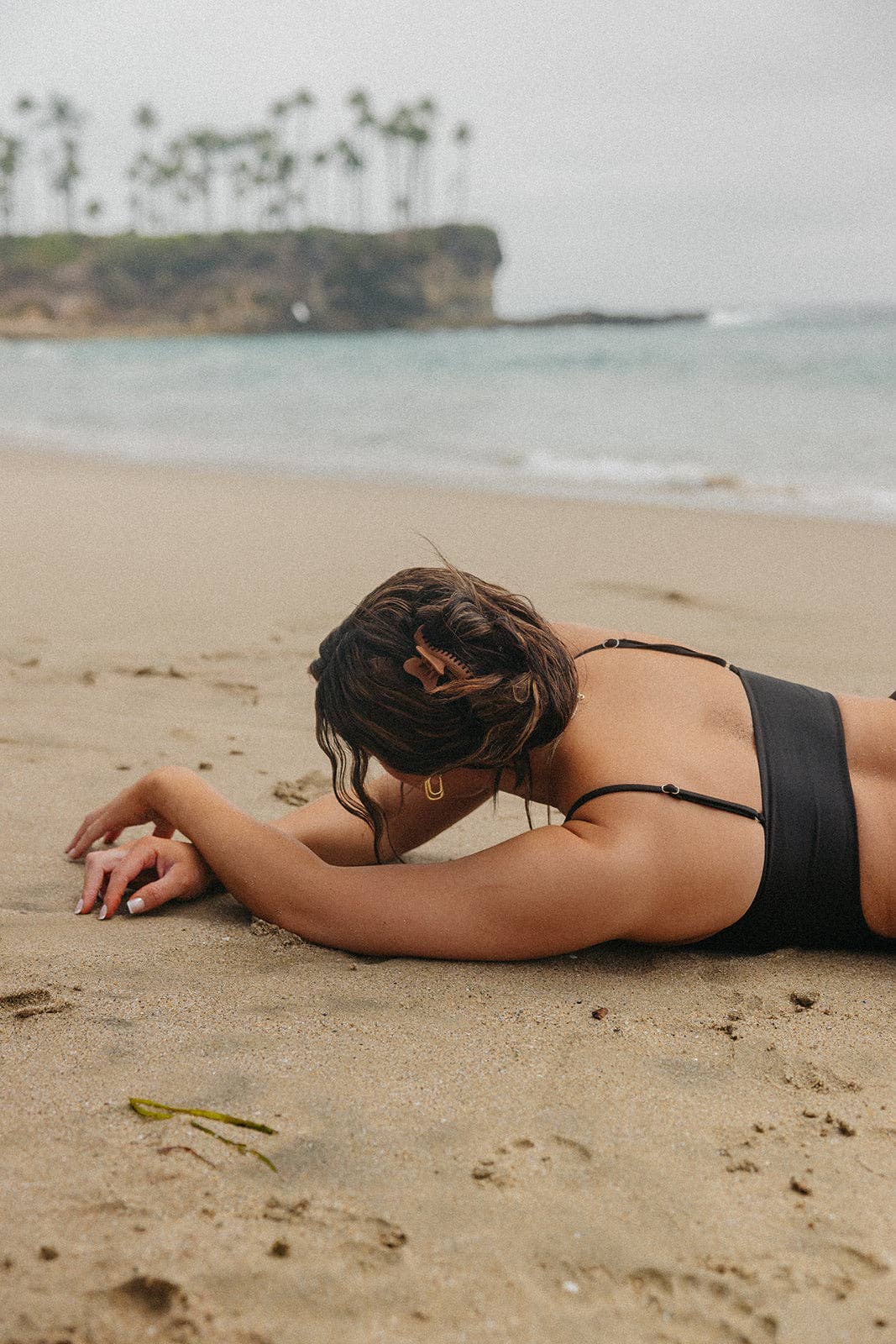 Kaxi Mini Wavy Hold Everything Claw Clip