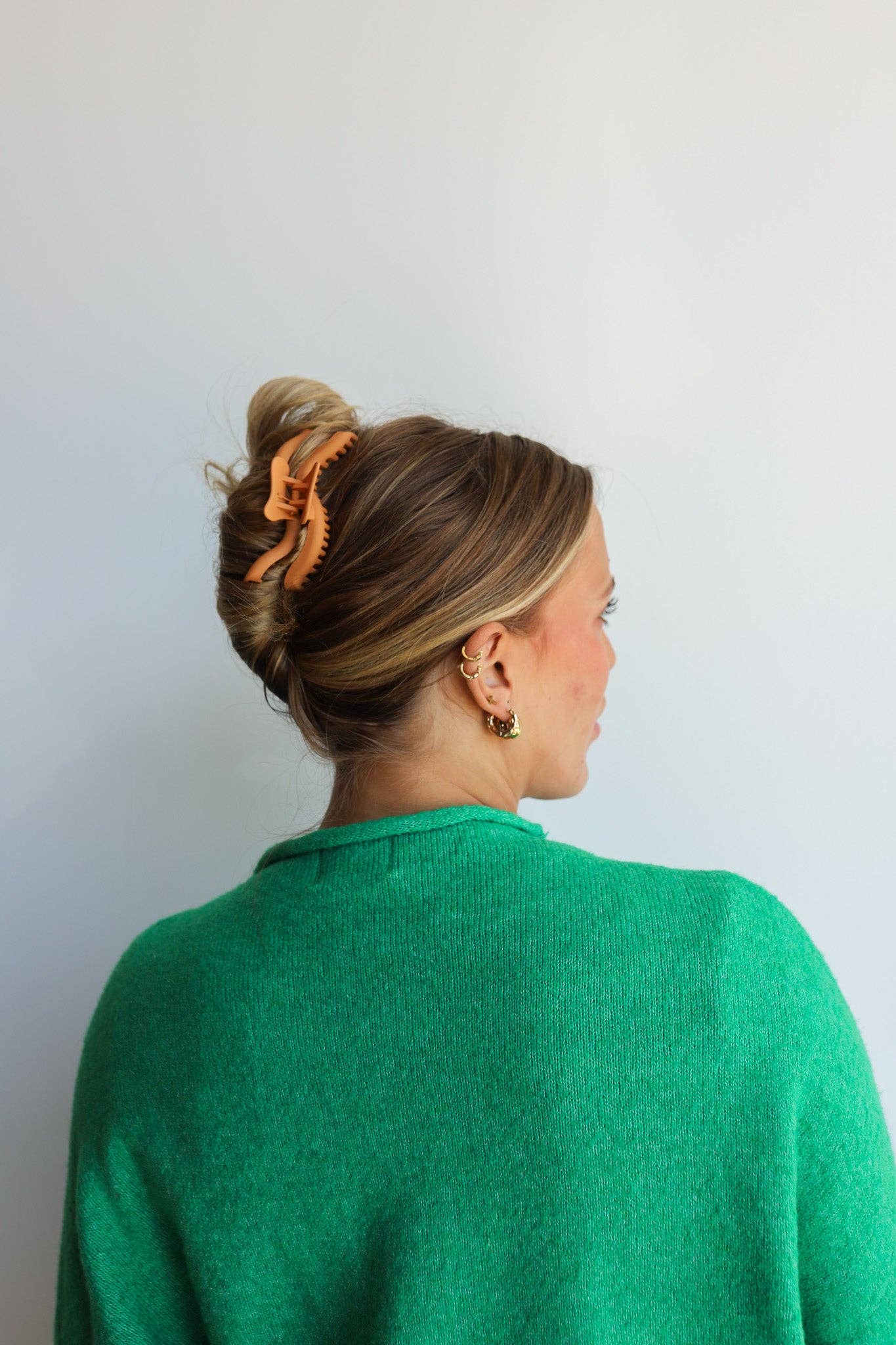 Kaxi Wavy Midi Hold Everything Claw