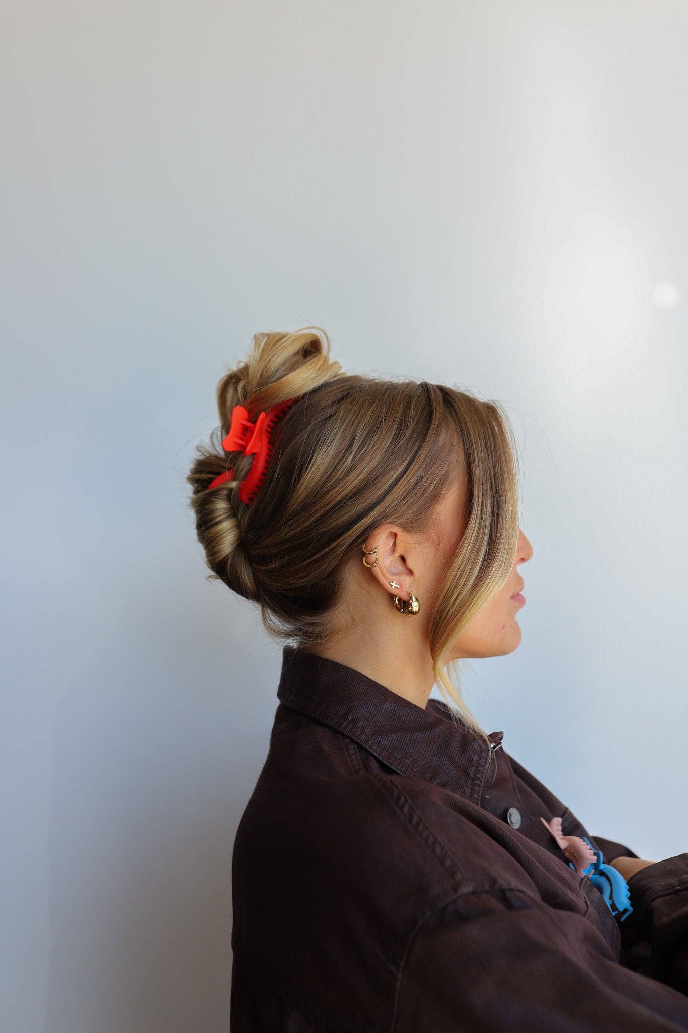 Kaxi Wavy Midi Hold Everything Claw