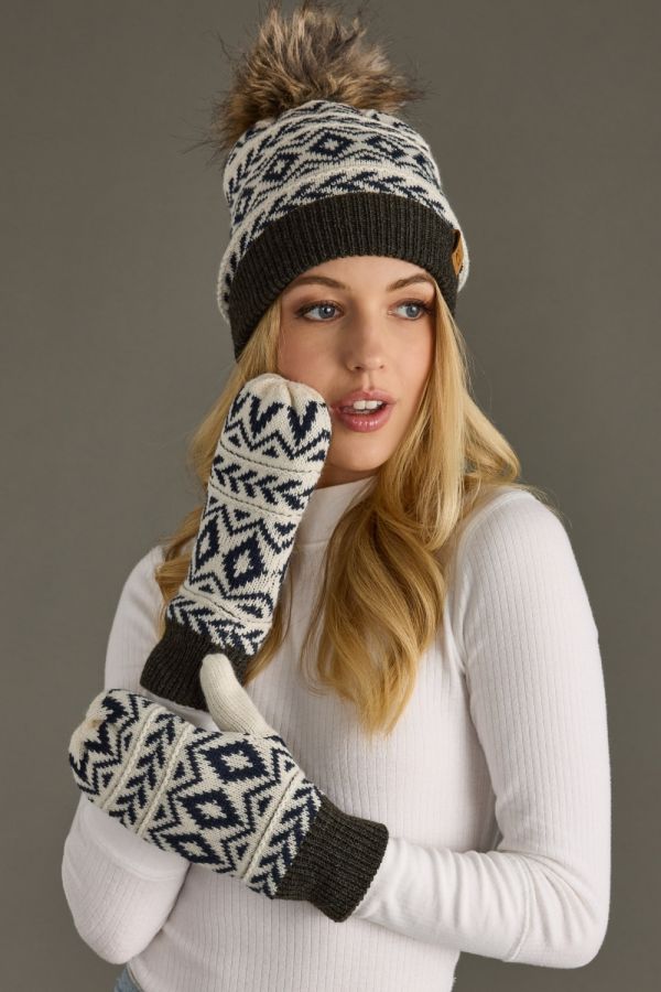 Ivory Patterned Mittens