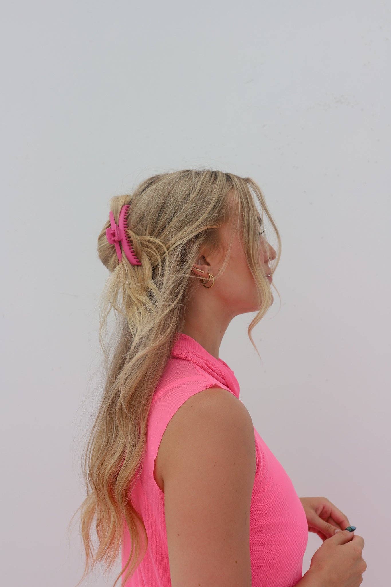 Matte Midi Hold Everything Claw Clip