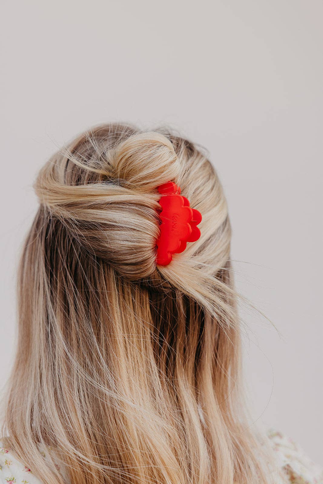 KAXI Scalloped Mini Hold Everything Claw Clip