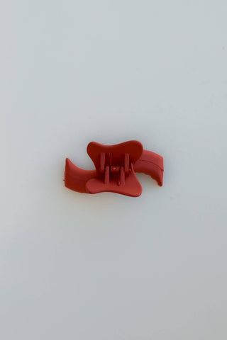 Kaxi Mini Wavy Hold Everything Claw Clip