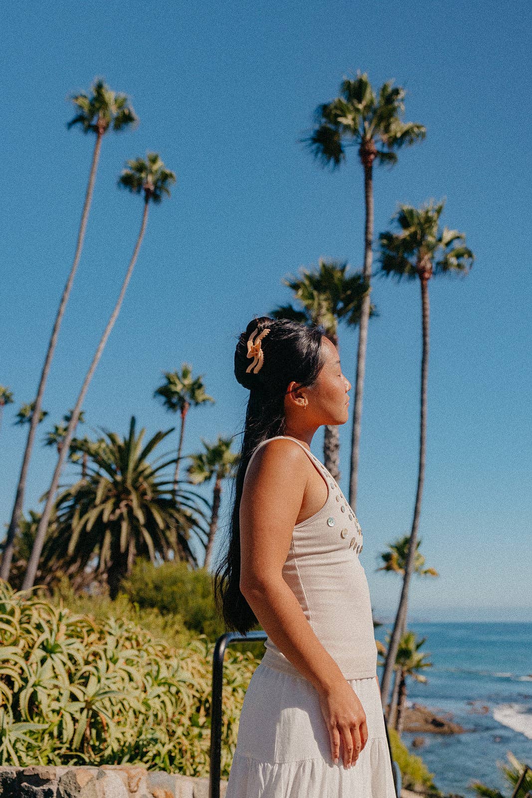 Kaxi Wavy Midi Hold Everything Claw