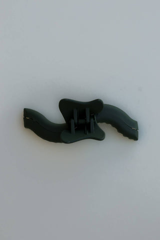 Kaxi Wavy Midi Hold Everything Claw