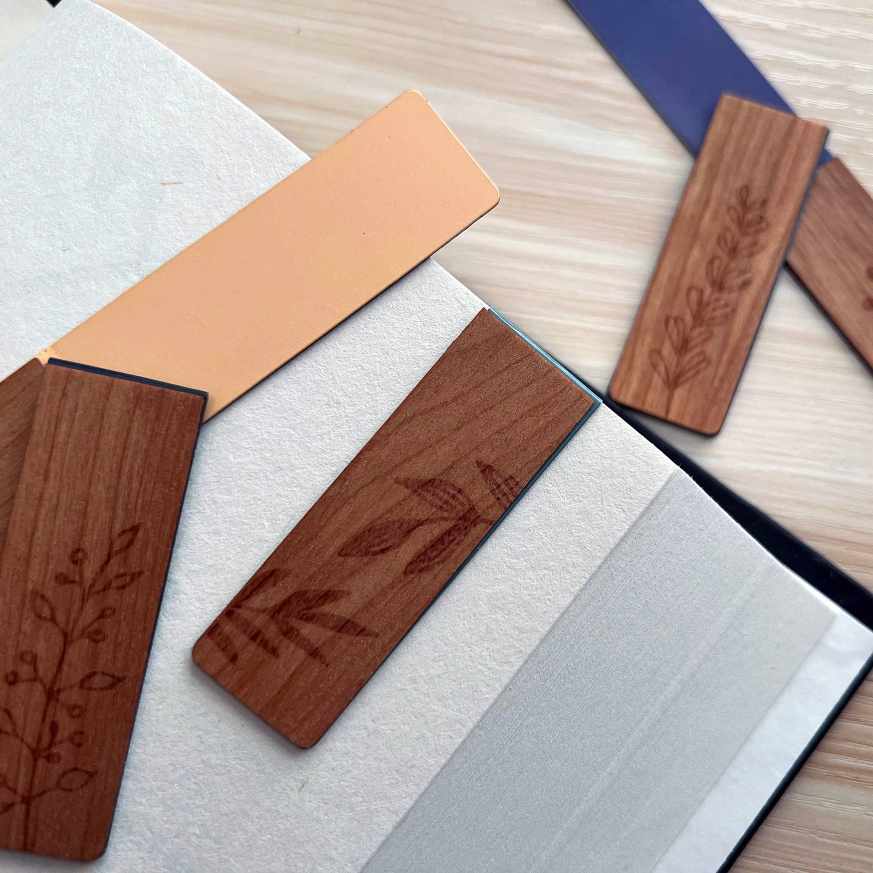 Floral Icons Magnetic Wooden Bookmarks