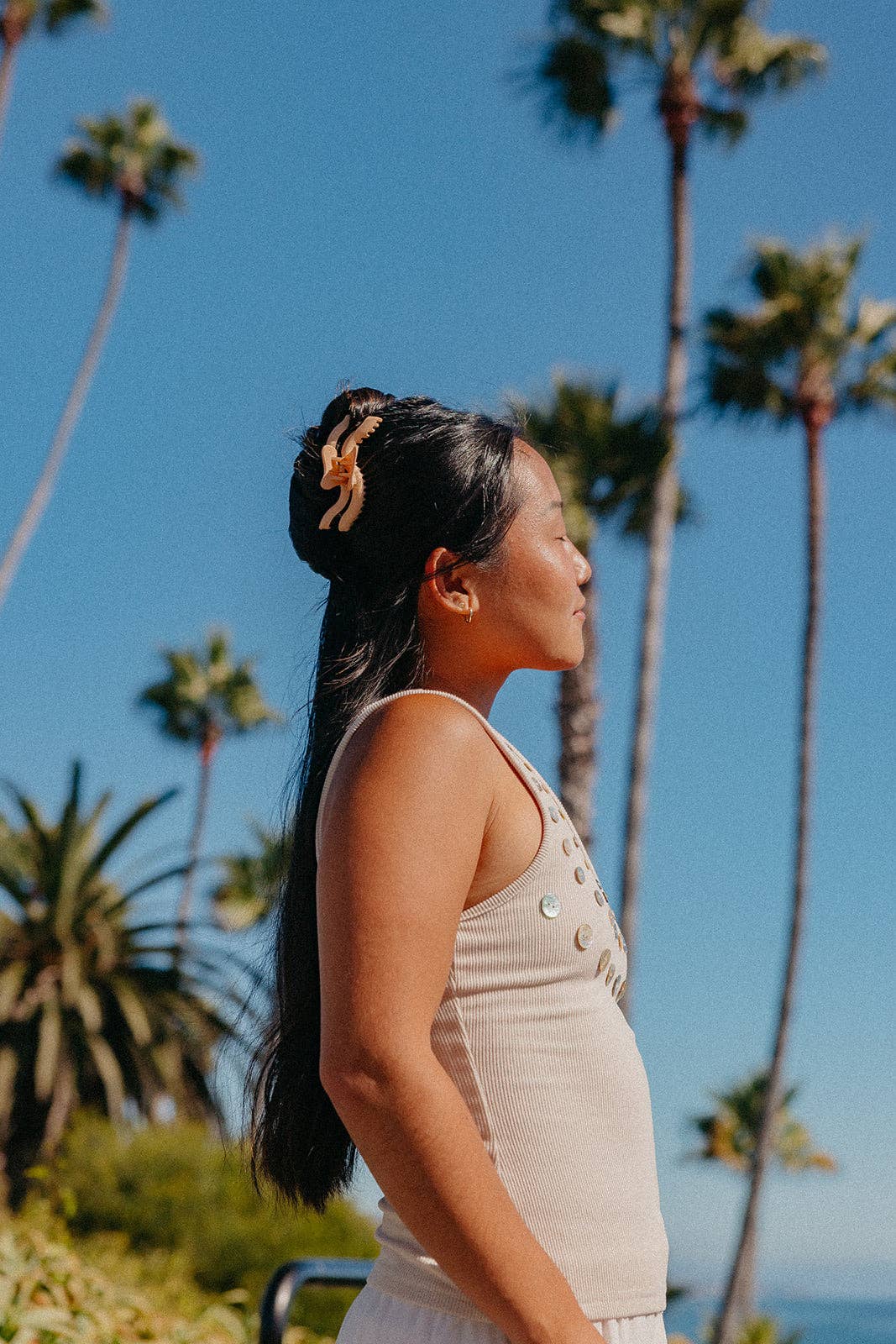 Kaxi Wavy Midi Hold Everything Claw