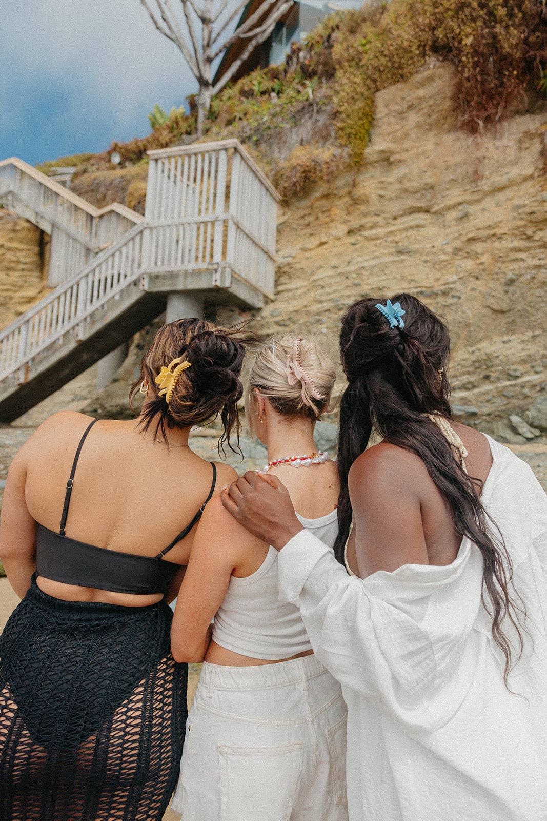 Kaxi Mini Wavy Hold Everything Claw Clip