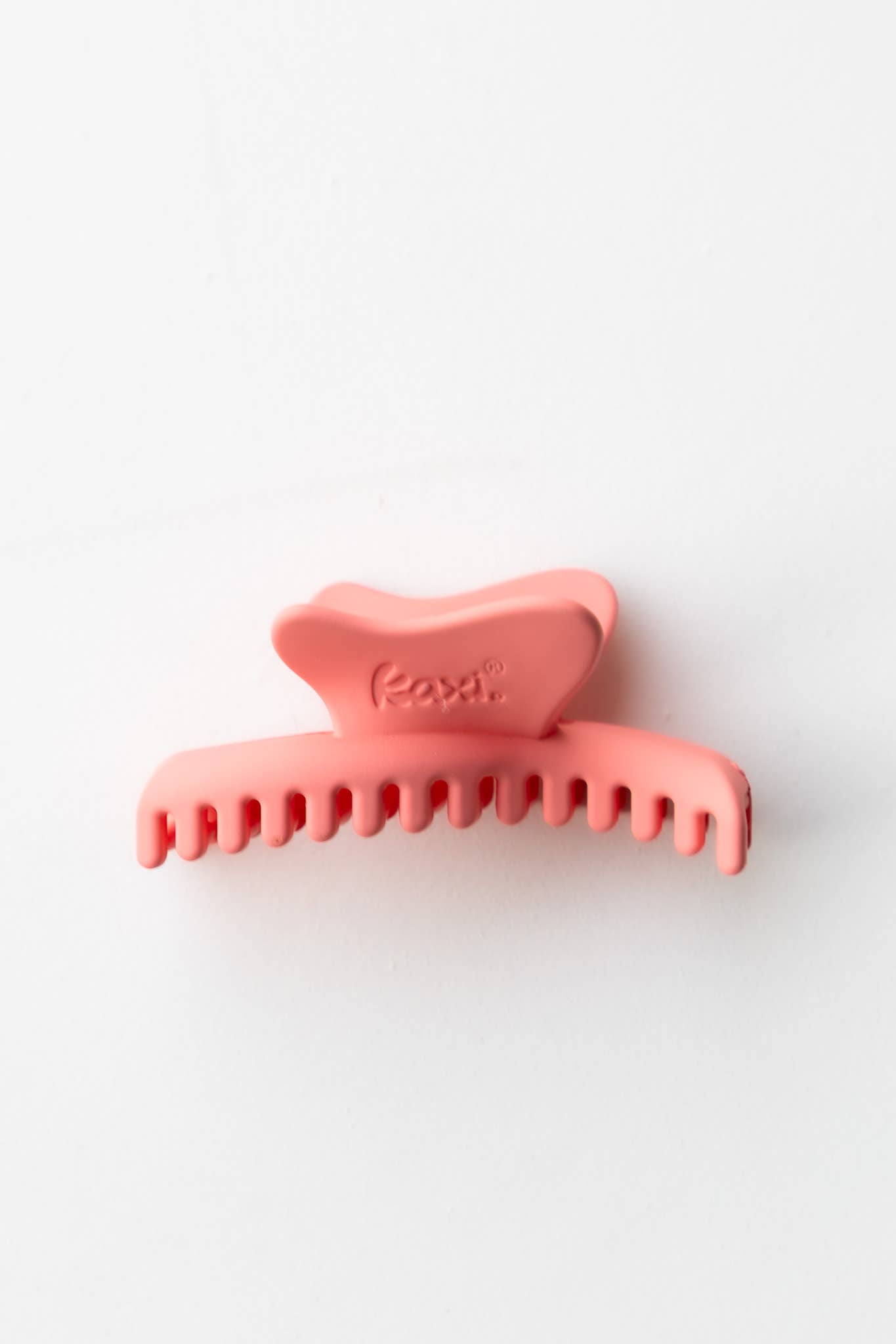 Kaxi Mini Wavy Hold Everything Claw Clip