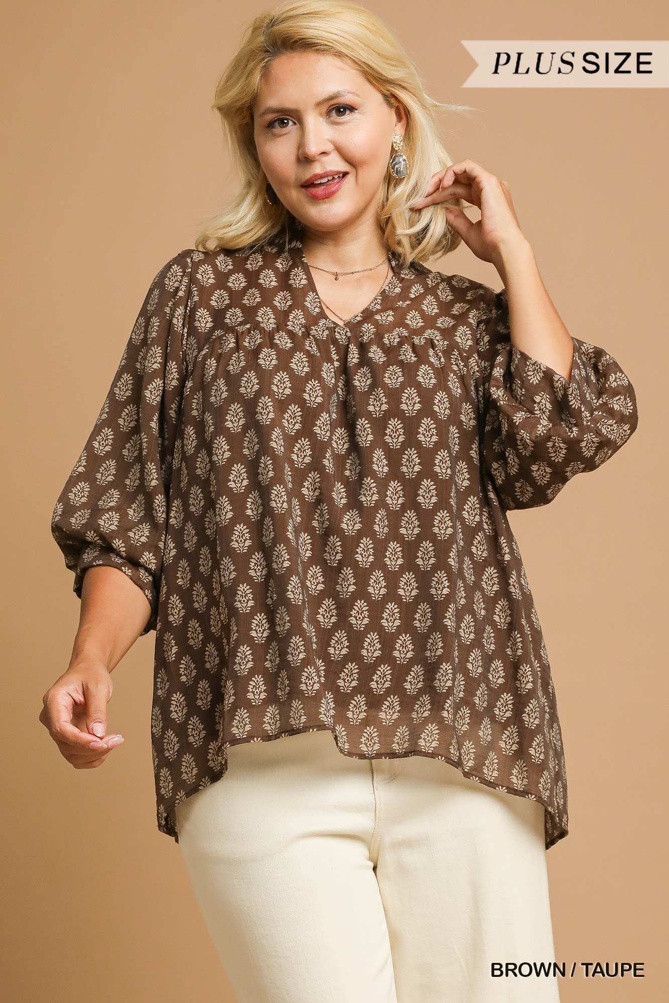 Plus Size Floral Print V-Split Blouse