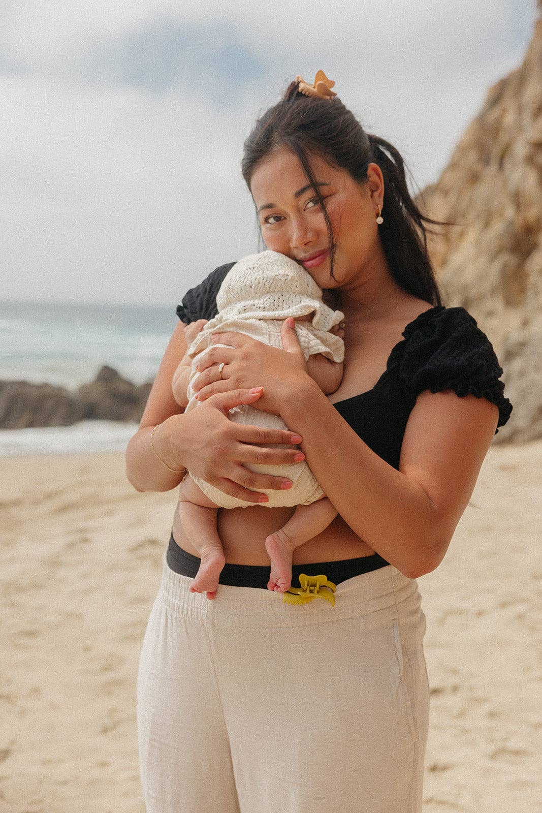 Kaxi Mini Wavy Hold Everything Claw Clip