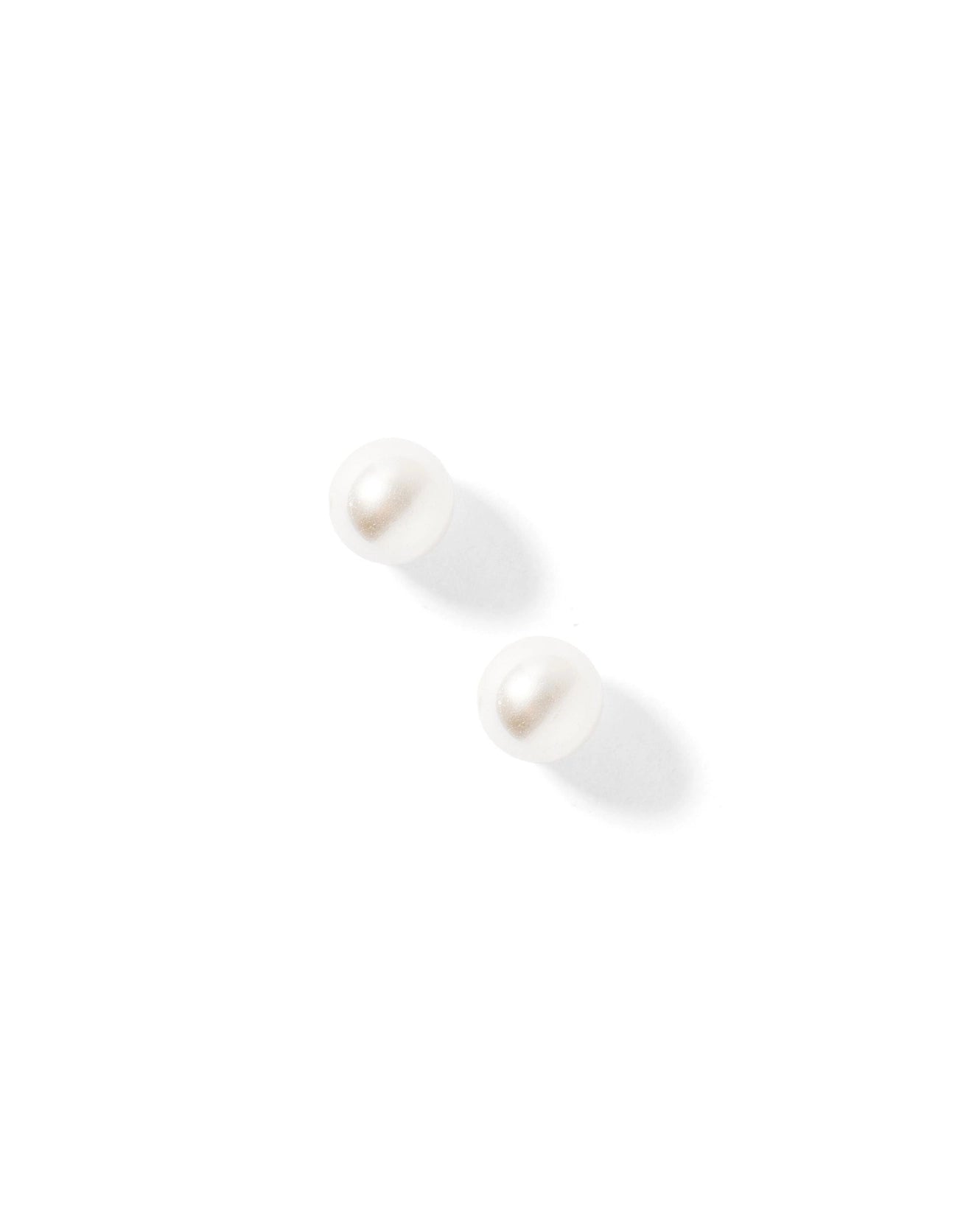 Payton White Pearl Screwback Stud Earrings