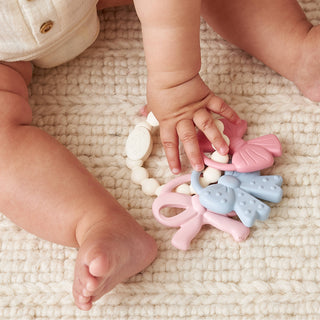 Itzy Trio™ Bow Teething Charms