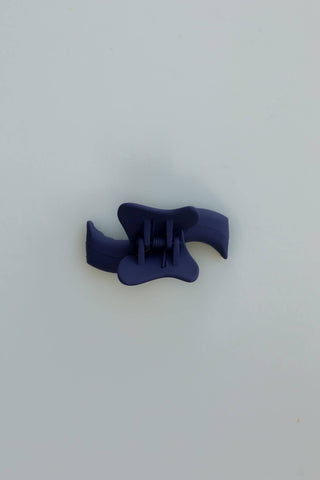 Kaxi Mini Wavy Hold Everything Claw Clip