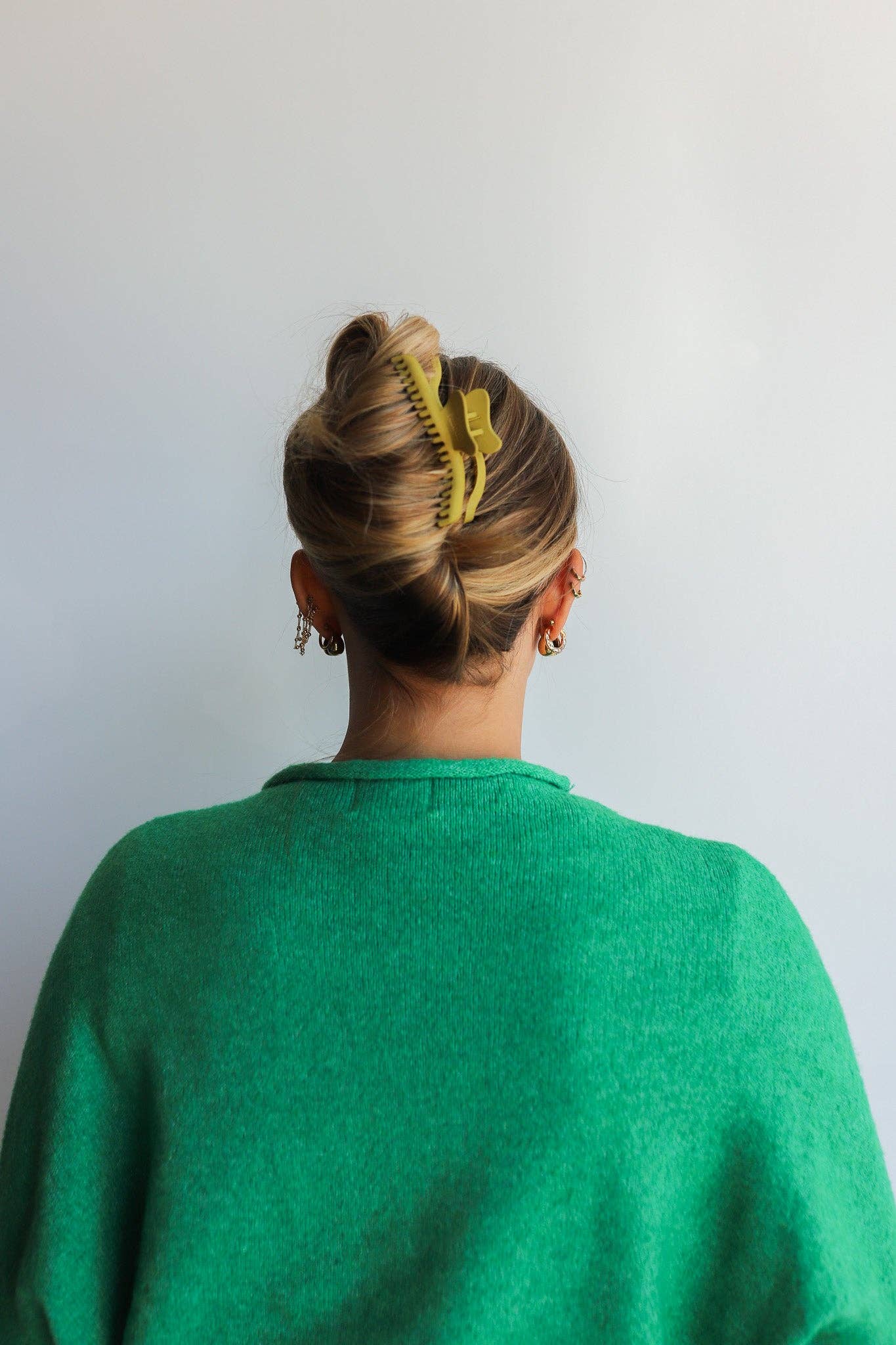 Kaxi Wavy Midi Hold Everything Claw