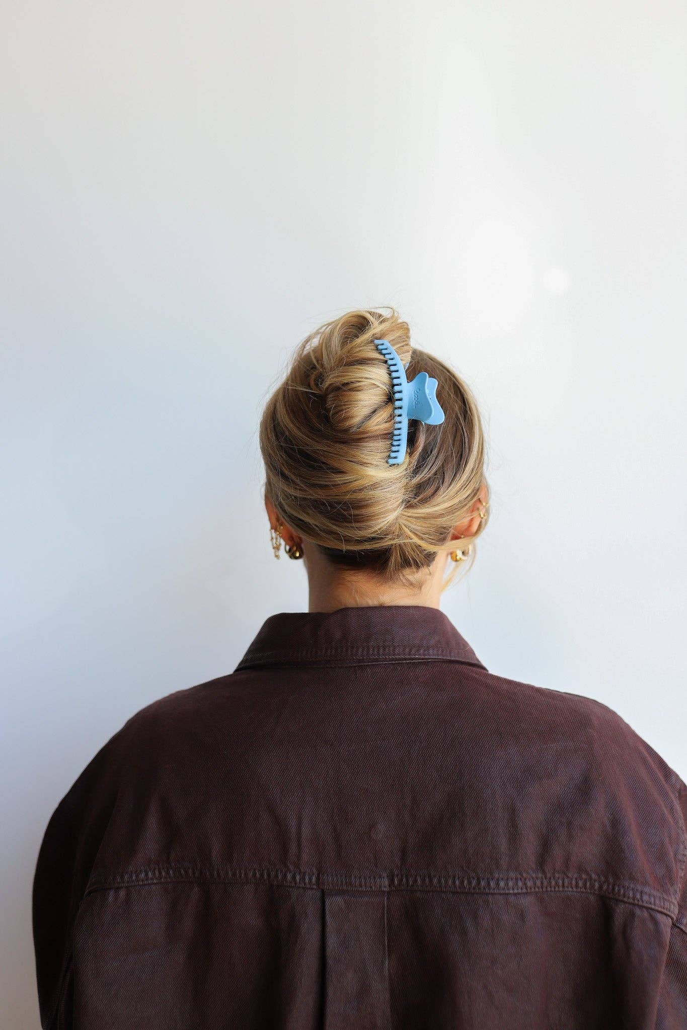 Kaxi Wavy Midi Hold Everything Claw