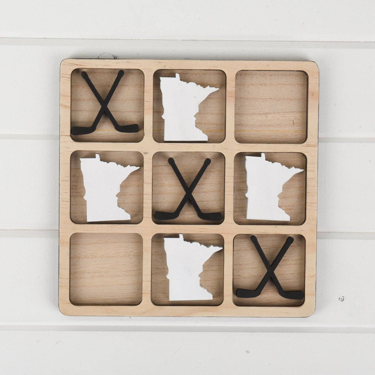 Minnesota Tic Tac Toe Board