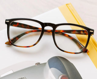 Peepers Domino Blue Light Reading Glasses – Black Tortoise