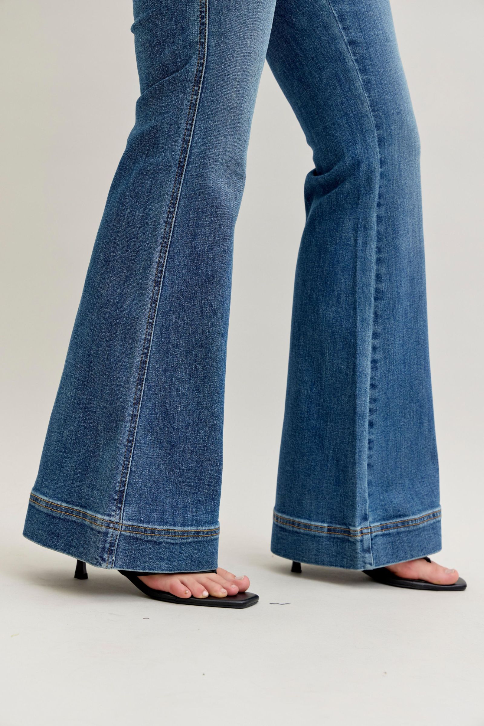Judy Blue Flare Double Button Jeans