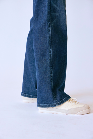 Judy Blue Petite Straight Cut Jeans