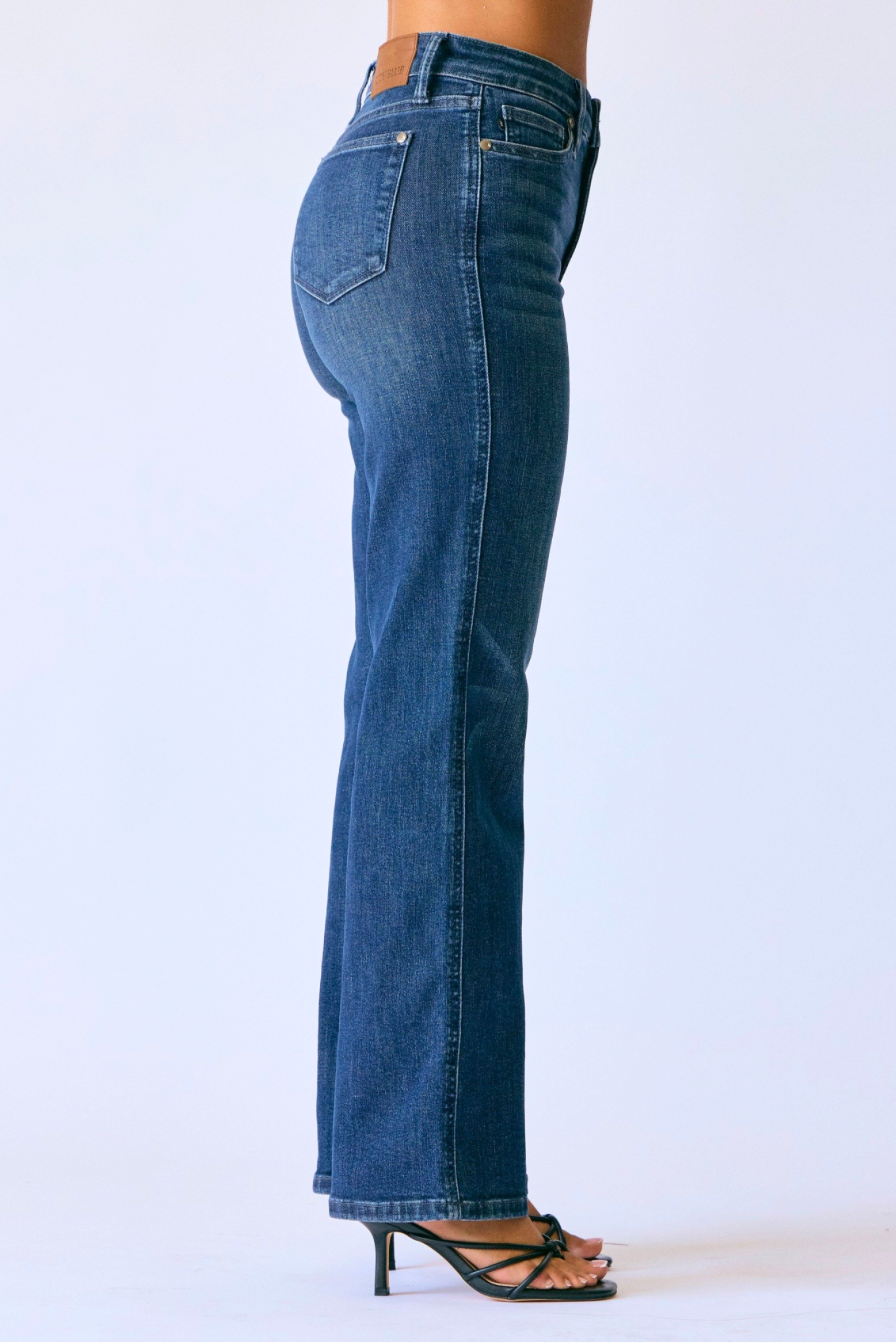 Judy Blue Petite Straight Cut Jeans