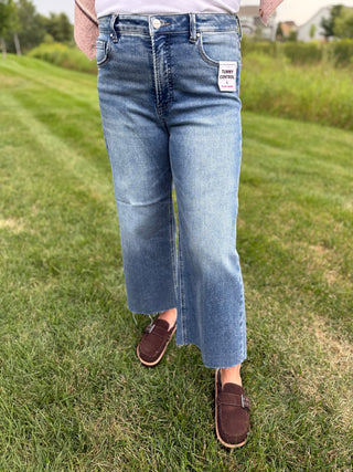 Women's High Rise Crop Wide Leg Creased Jeans