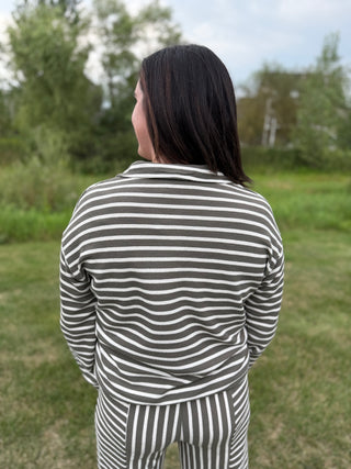 Women's Collared V-Neck Long Sleeve Stripe Top