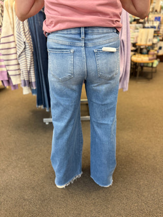 Risen Smoothing Wide Leg High Rise Jeans
