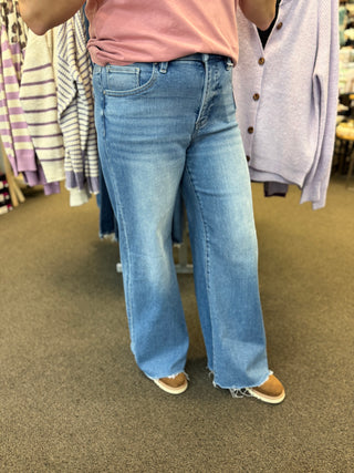 Risen Smoothing Wide Leg High Rise Jeans