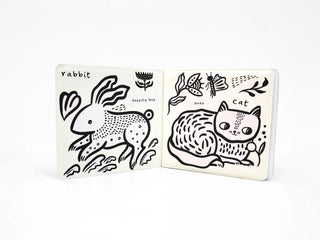 Wee Gallery Who Loves Pets? Color-Changing Bath Book