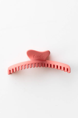 Kaxi Wavy Midi Hold Everything Claw