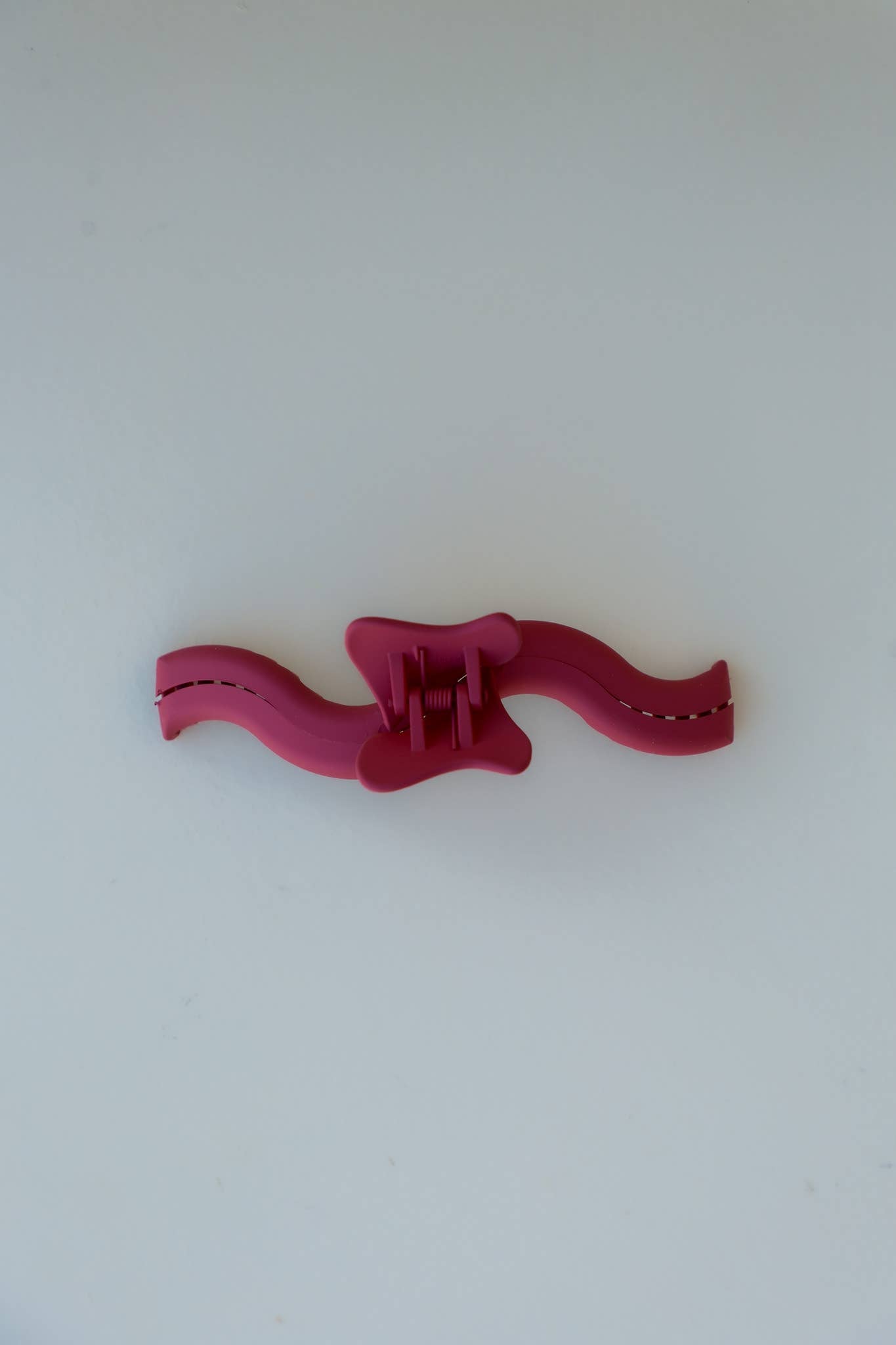 Kaxi Wavy Original Hold Everything Claw