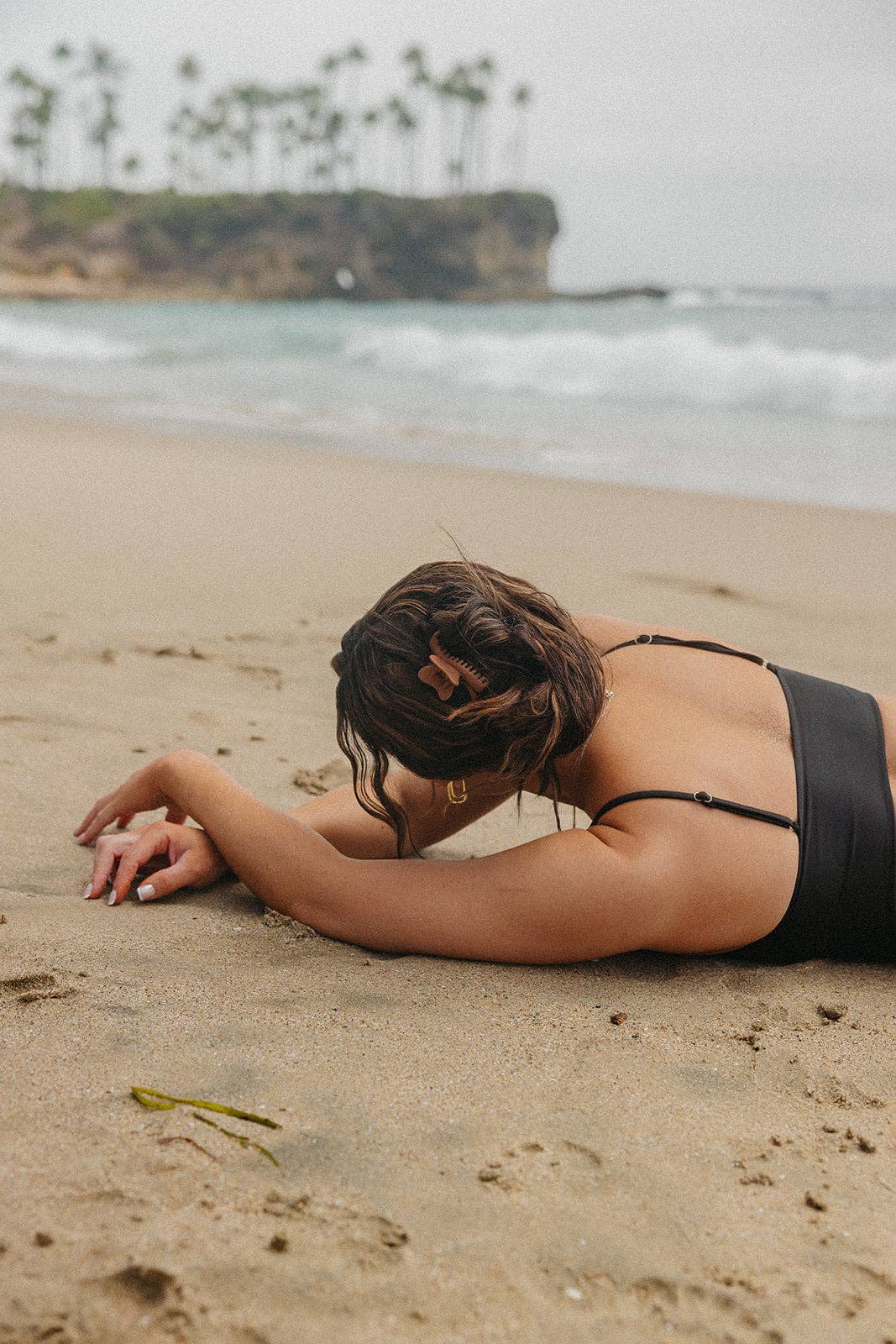 Kaxi Mini Wavy Hold Everything Claw Clip