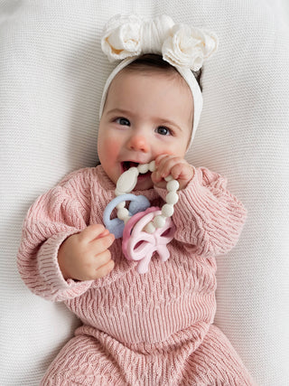 Itzy Trio™ Bow Teething Charms