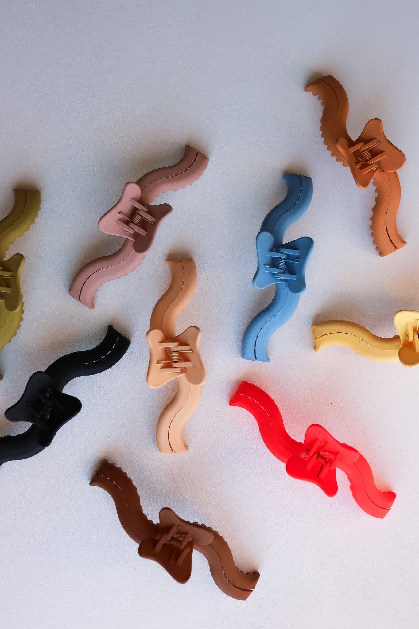 Kaxi Wavy Original Hold Everything Claw